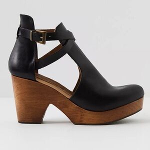 Free People Cedar Clog, soft leather, chunky platform, black, not heavy
